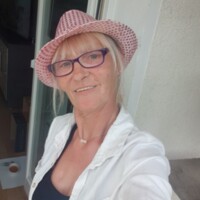 Blondes Biest, aus Rostock