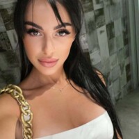 Inna B., aus Lichtenhagen Dorf
