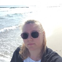 Ivi H., Single aus Rostock