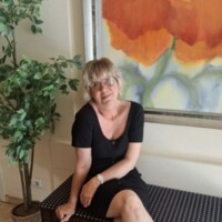 Reni R., Single aus Rostock